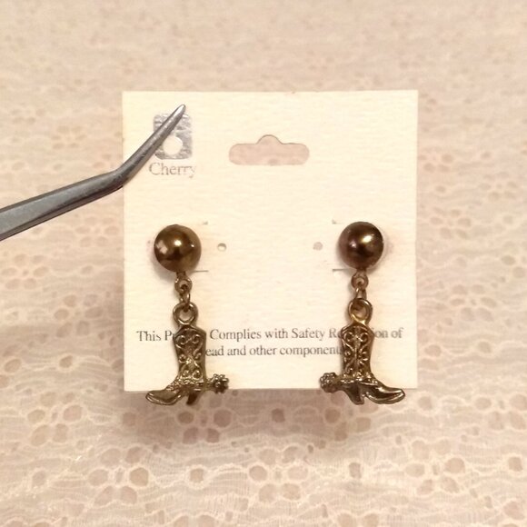Vintage Dainty Cowgirl Boot Gold Tone Dangle Drop Earrings Timeless VTG Jewelry - Picture 4 of 6